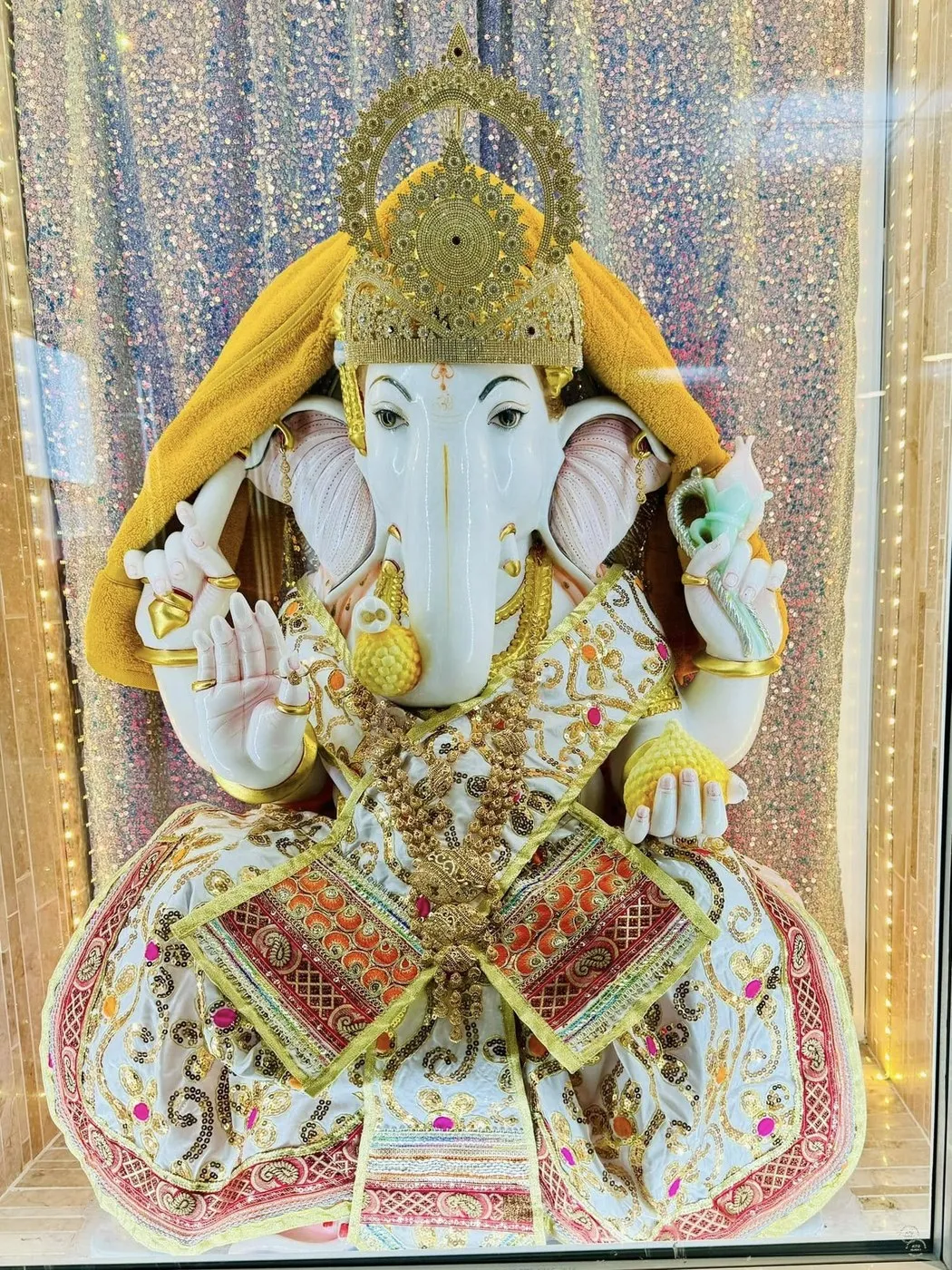 Ganesh Ji at Shri Maha Kali Bhameshwari Mandir, dressed in the shringar of a different day (2 of 5)