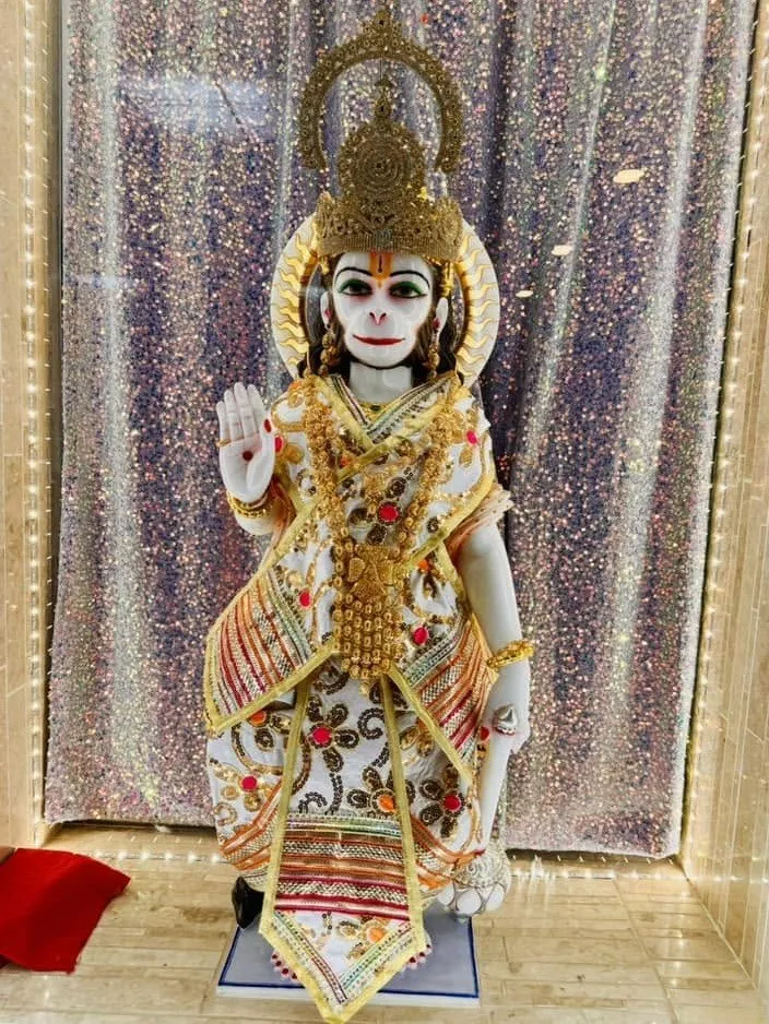 Hanuman Ji at Shri Maha Kali Bhameshwari Mandir, dressed in the shringar of a different day (5 of 9)