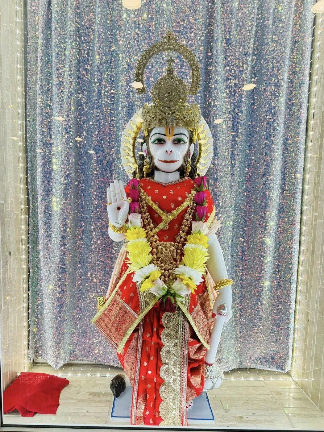 Hanuman Ji at Shri Maha Kali Bhameshwari Mandir, dressed in the shringar of a different day (6 of 9)